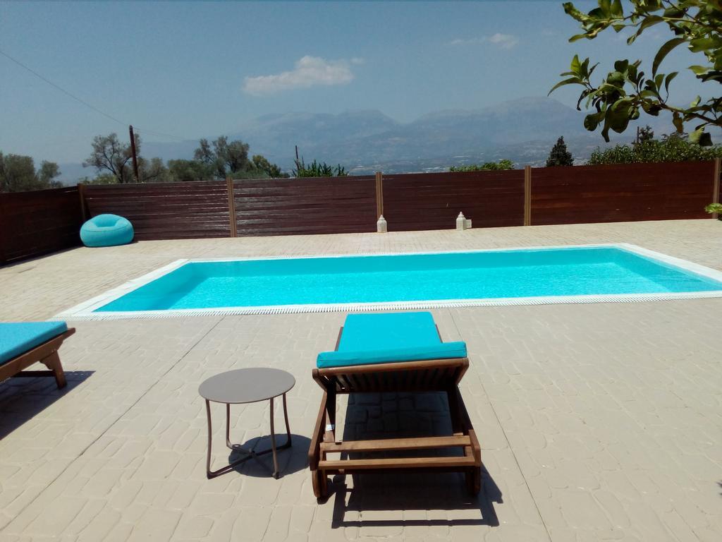 בית הארחה Pombia 	House Veggera - Private Swimming Pool מראה חיצוני תמונה